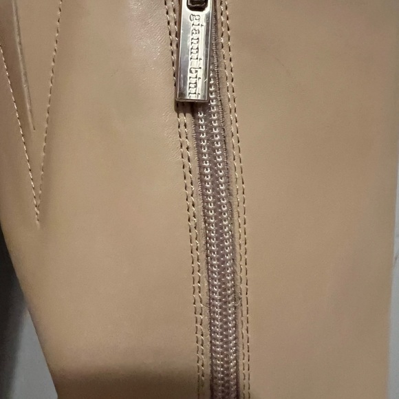 BRAND NEW! Gianni Bini Tall tan leather boots - Picture 7 of 7